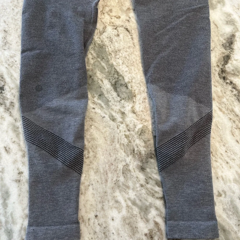 Lululemon‎ Aerial Silk Tight *28” super Rare!!